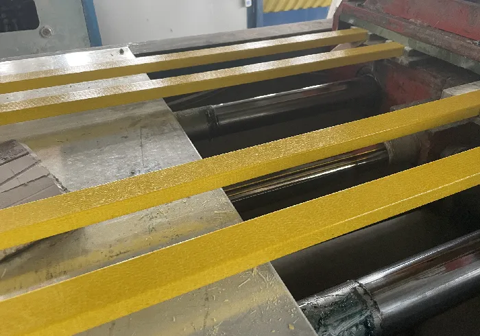 cutting frp grating